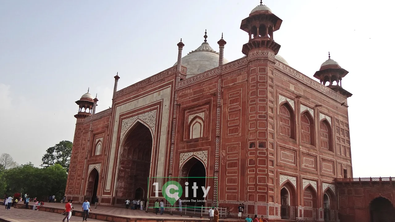 Best Places to Visit in Agra